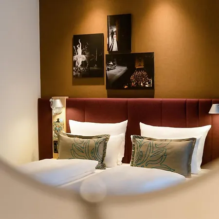 One Stuttgart-mitte Hotel 3*