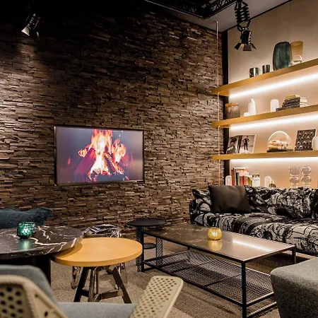 Hotel One Stuttgart-mitte 3*