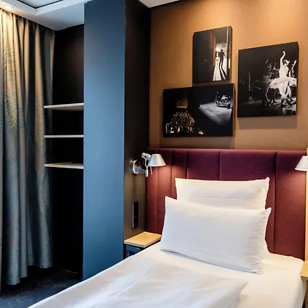 One Stuttgart-mitte 3*