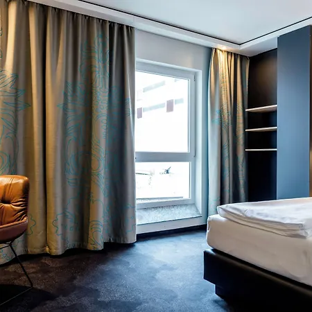 One Stuttgart-mitte 3*